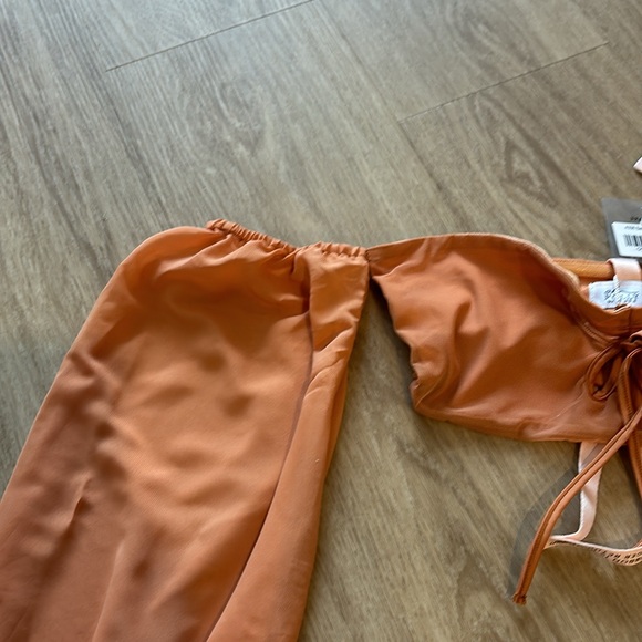 💜NWT💜 Oh Polly Off the Shoulder Bandeau Top - Picture 6 of 8